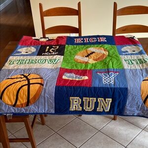 Sports-Themed Kids Quilt with shams